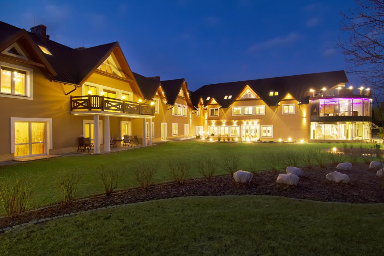 Hotel Pory Roku Czysteblota Dış mekan fotoğraf