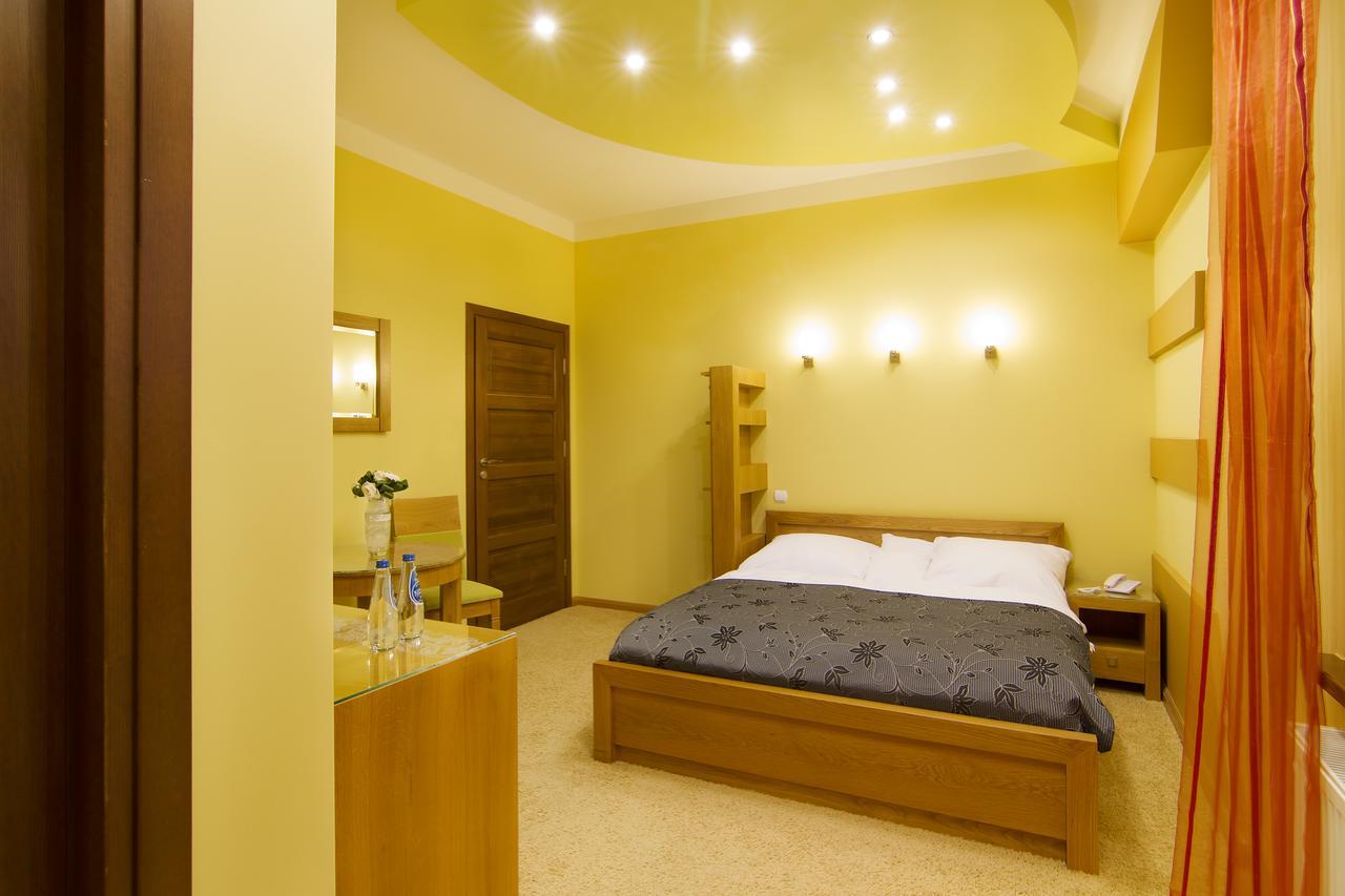 Hotel Pory Roku Czysteblota Dış mekan fotoğraf